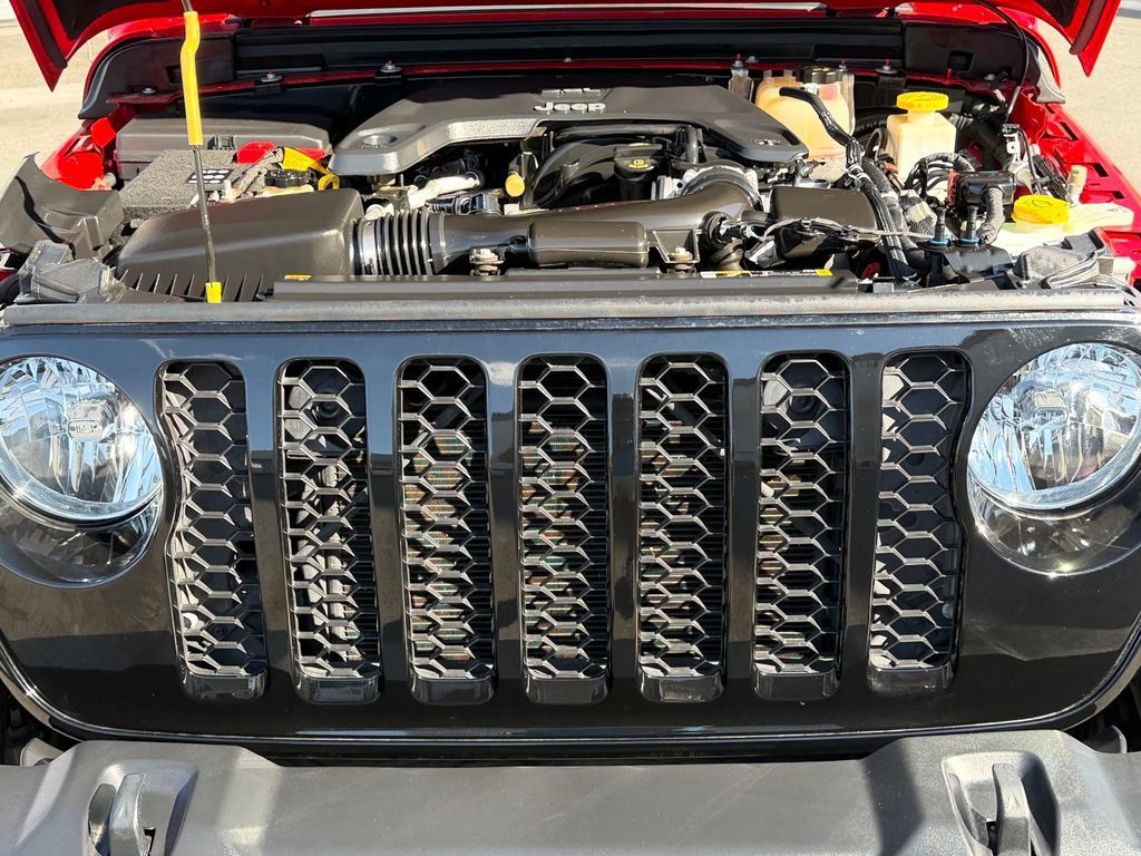 Certified 2021 Jeep Gladiator Overland AWD/4WD image 25