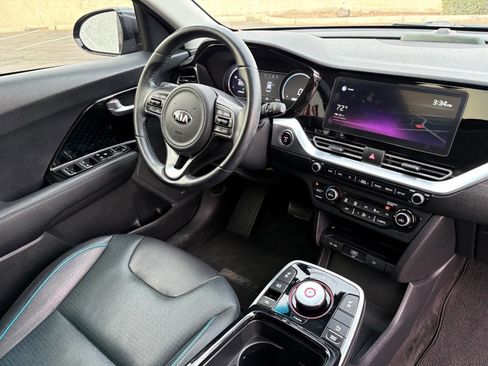 Used 2020 Kia Niro EX Premium image 31