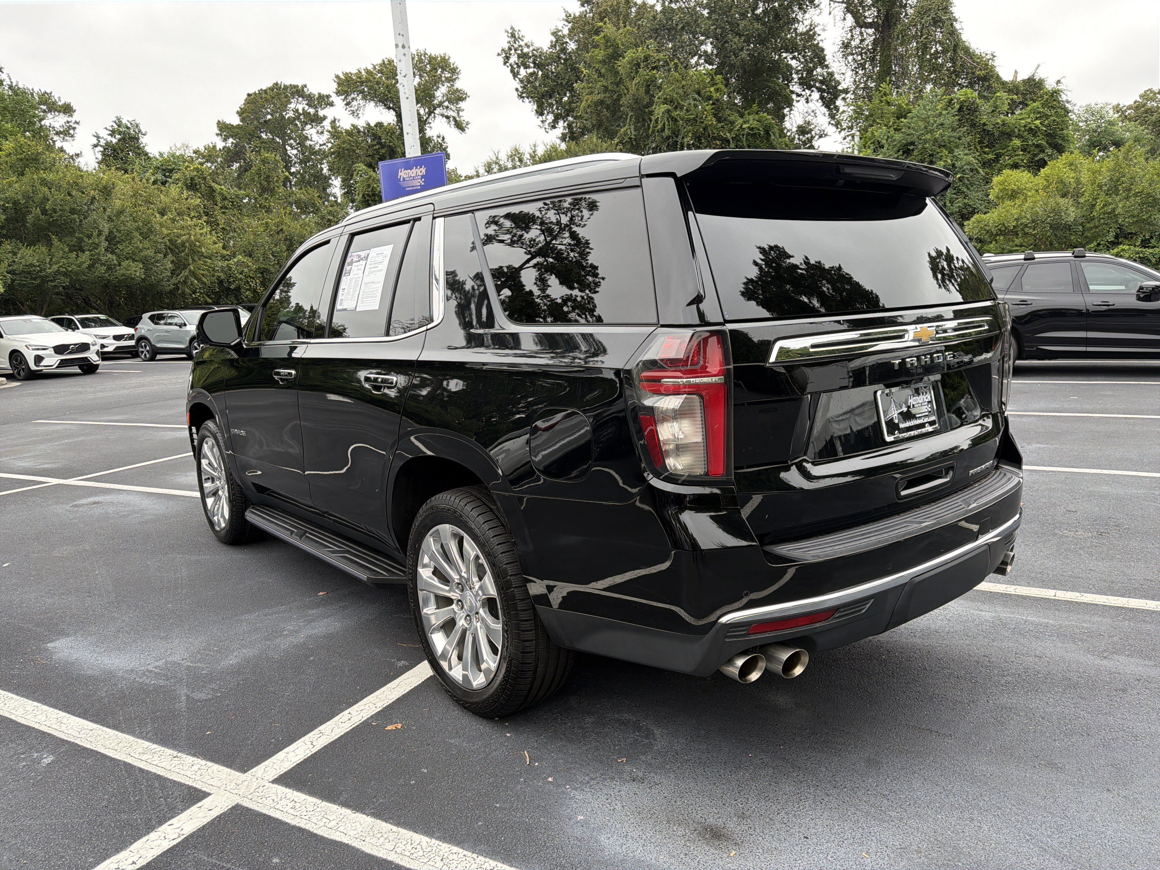 Used 2021 Chevrolet Tahoe Premier w/ Premium Package RWD image 8