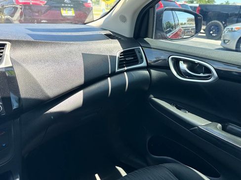 Used 2018 Nissan Sentra SV w/ Premium Package (P01) FWD image 18