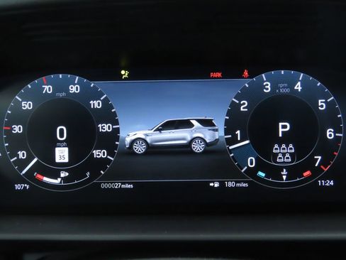 Used 2024 Land Rover Discovery Dynamic SE image 32