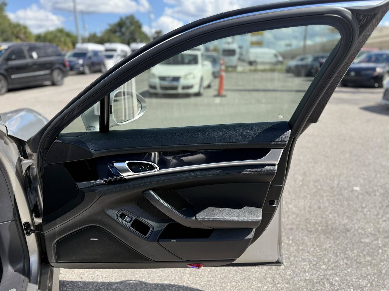 Used 2013 Porsche Panamera S RWD image 46