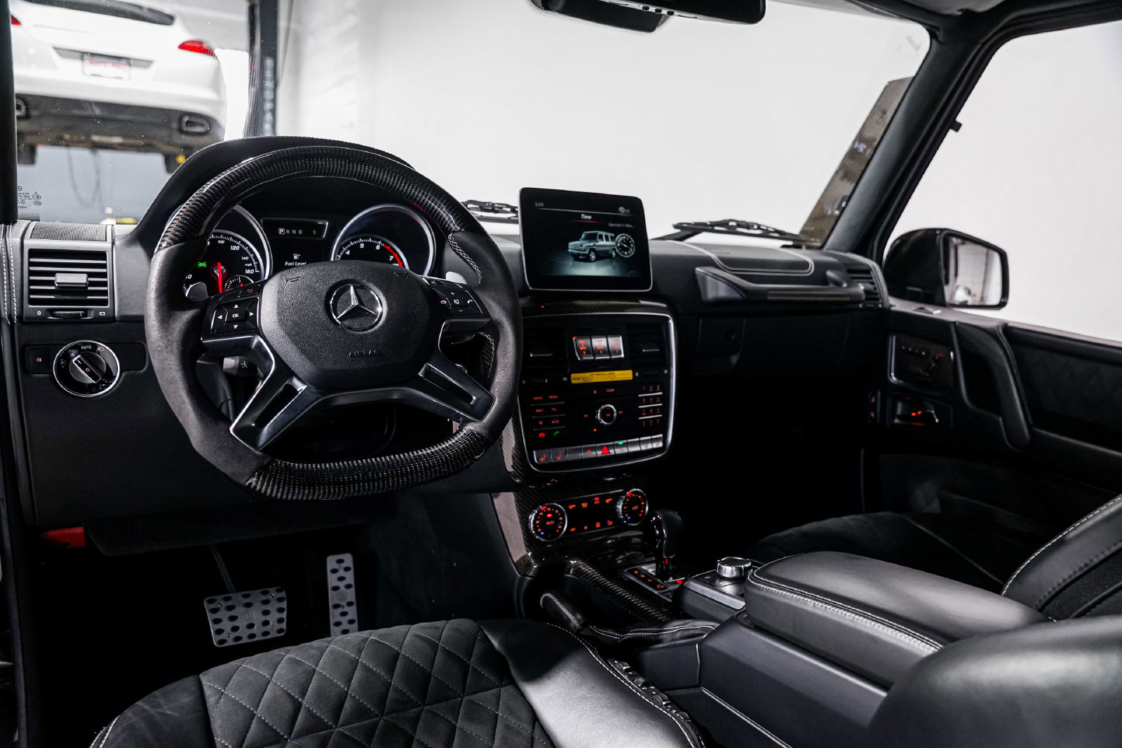 Used 2017 Mercedes-Benz G 550 Squared image 9