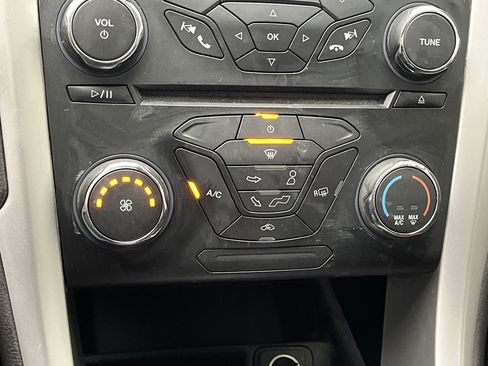 Used 2013 Ford Fusion SE image 19