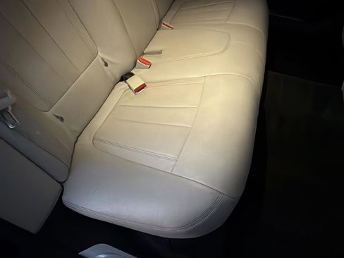 Used 2016 BMW 740i image 30