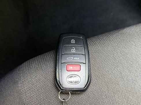 Used 2025 Toyota Camry LE image 18