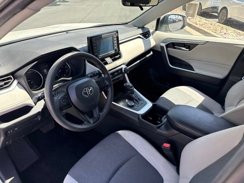 Used 2022 Toyota RAV4 XLE w/ Convenience Package AWD/4WD image 9