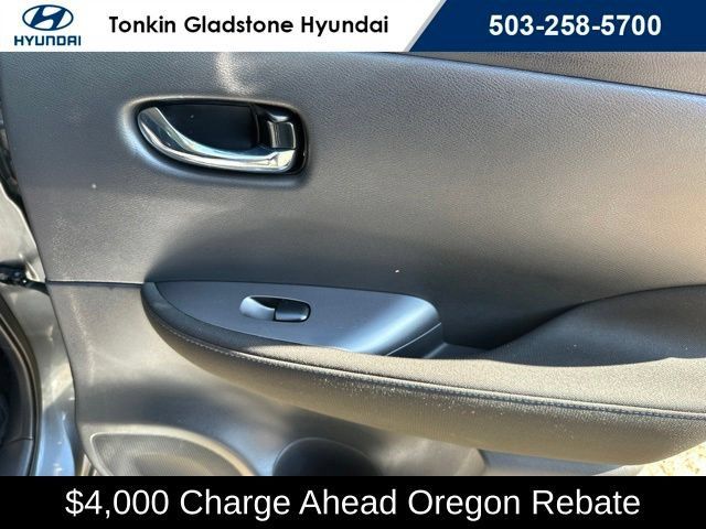 Used 2025 Nissan Leaf S FWD image 17