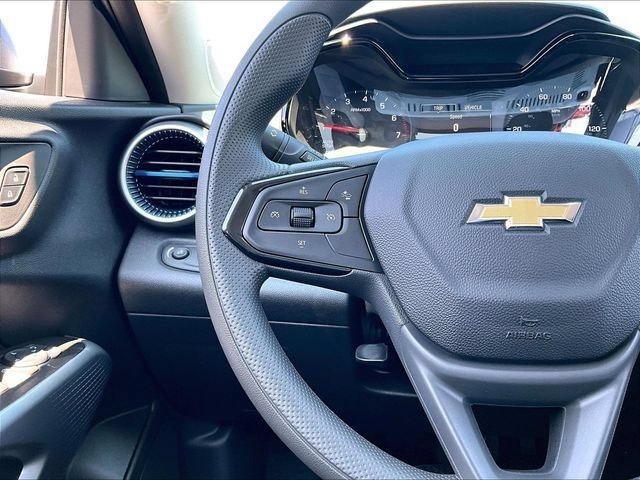 New 2026 Chevrolet Trax LS FWD image 18