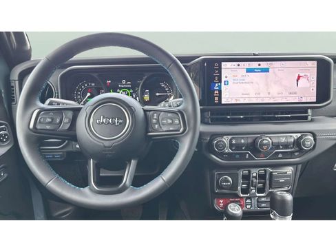 Used 2025 Jeep Wrangler Unlimited Rubicon 4xe w/ Convenience Group image 17