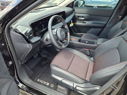 New 2026 Nissan Kicks SR w/ Cold Weather Package FWD image 13