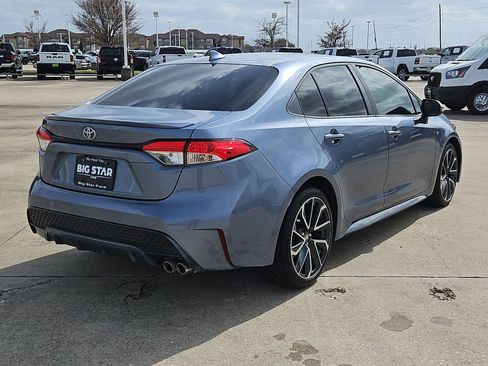 Used 2022 Toyota Corolla SE image 3