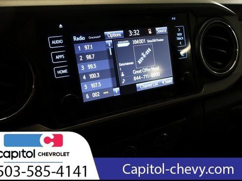 Used 2018 Toyota Tacoma TRD Sport AWD/4WD image 23