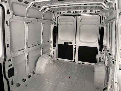 New 2025 RAM ProMaster 2500 w/ Convenience Group image 15