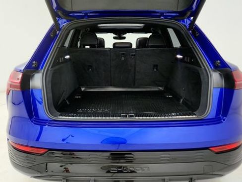 Used 2024 Audi Q8 e-tron Premium Plus AWD/4WD image 29