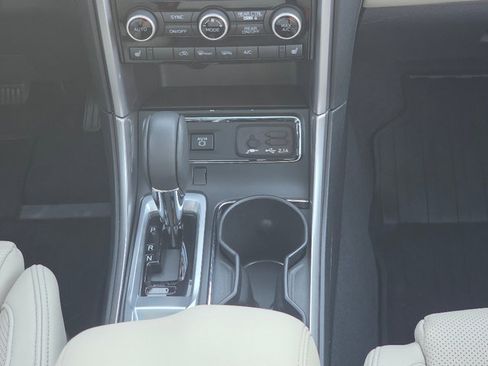 Used 2022 Subaru Ascent Limited w/ Technology Package image 25