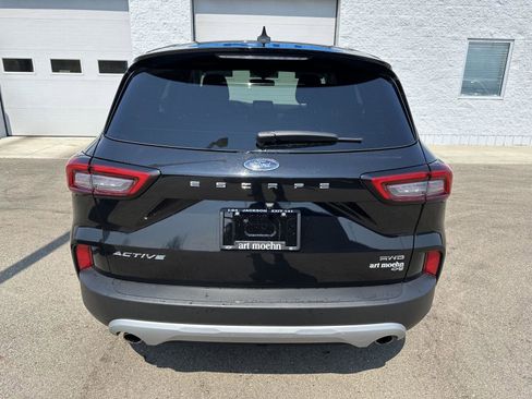 Used 2025 Ford Escape Active AWD/4WD image 4