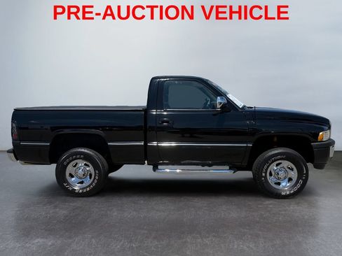 Used 1994 Dodge Ram 1500 Truck 4x4 Regular Cab image 2