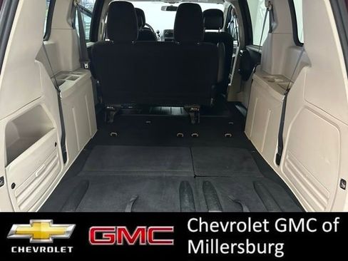Used 2017 Dodge Grand Caravan SE image 29