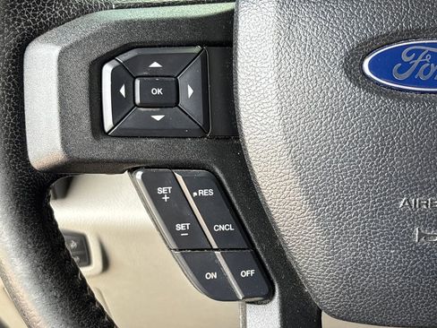 Used 2016 Ford F150 XLT w/ Equipment Group 302A Luxury AWD/4WD image 19