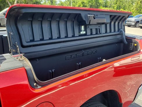 Used 2017 RAM 1500 Big Horn AWD/4WD image 9