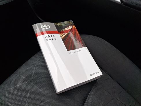 Used 2023 Toyota RAV4 XLE image 27