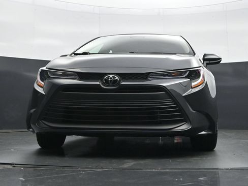 Used 2025 Toyota Corolla LE w/ Convenience Package FWD image 43