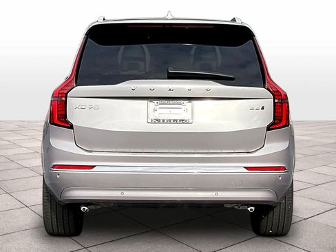 New 2026 Volvo XC90 B6 Plus w/ Protection Package Premier image 6