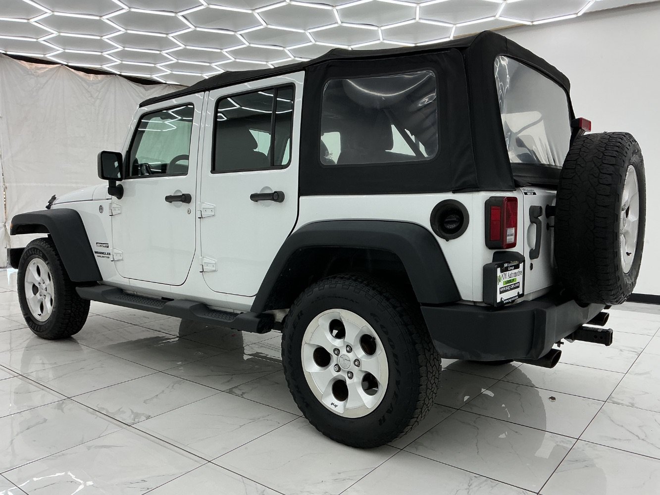 Used 2013 Jeep Wrangler Unlimited Sport AWD/4WD image 12