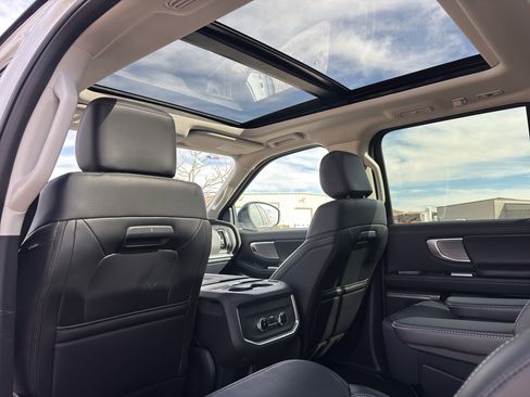 Used 2025 Ford Expedition Max Platinum image 26