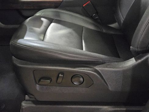 Used 2023 GMC Sierra 1500 SLT AWD/4WD image 40