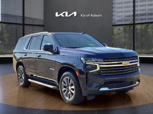 Used 2023 Chevrolet Tahoe LT w/ Luxury Package image 3