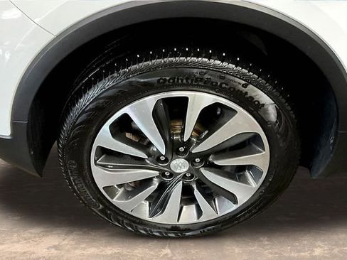 Used 2022 Buick Encore Preferred w/ Safety Package image 34