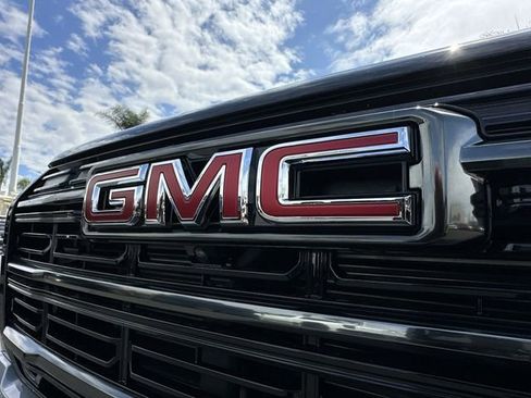New 2026 GMC Terrain AT4 w/ Technology Package II AWD/4WD image 32