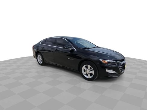 Used 2024 Chevrolet Malibu LS FWD image 2
