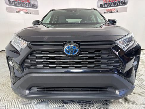 Used 2020 Toyota RAV4 XLE AWD/4WD image 8