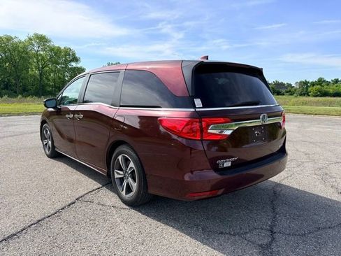 Used 2018 Honda Odyssey Touring image 3