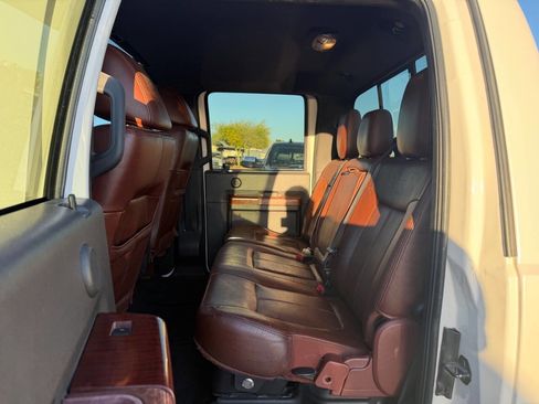 Used 2011 Ford F450 King Ranch w/ King Ranch w/Chrome Pkg image 23