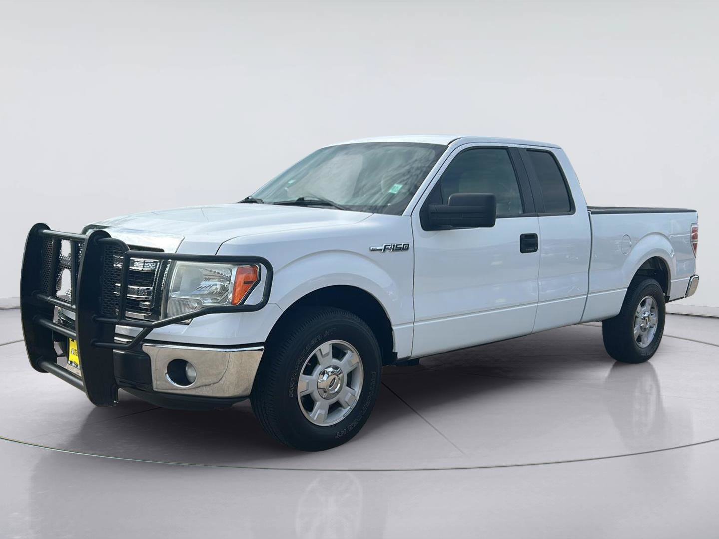 Used 2014 Ford F150 XLT w/ Trailer Tow Package RWD image 1