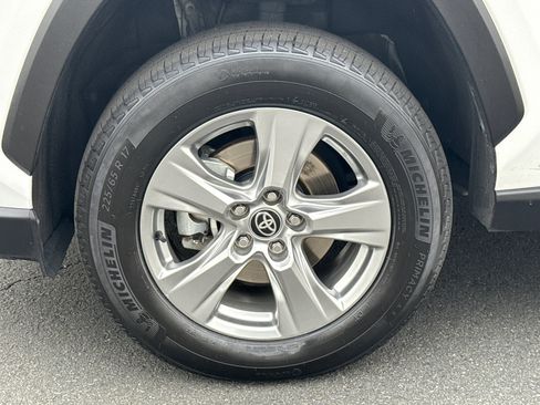 Certified 2024 Toyota RAV4 XLE FWD image 5
