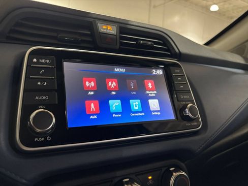 Used 2025 Nissan Versa SV FWD image 19
