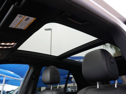 Used 2021 Mercedes-Benz GLE 350 4MATIC image 16
