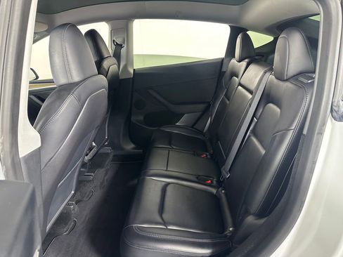 Used 2023 Tesla Model Y Long Range AWD/4WD image 24