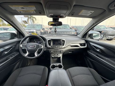 Used 2022 GMC Terrain SLE w/ Elevation Edition image 26