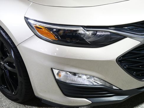 Used 2022 Chevrolet Malibu LT FWD image 16