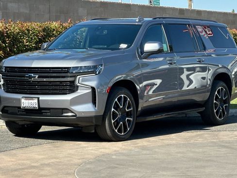 Certified 2022 Chevrolet Suburban RST w/ Sport Performance Package AWD/4WD image 8