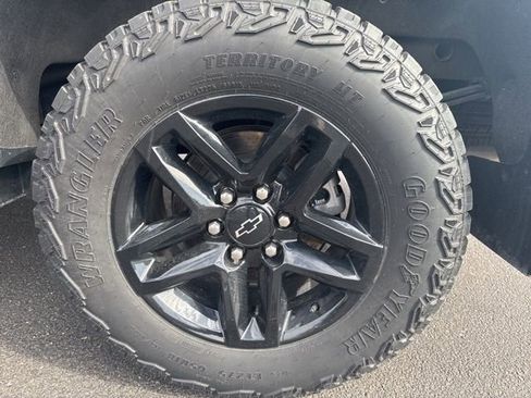 Used 2024 Chevrolet Silverado 1500 LT Trail Boss w/ Convenience Package II image 25