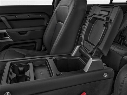 New 2025 Land Rover Defender 110 S image 10