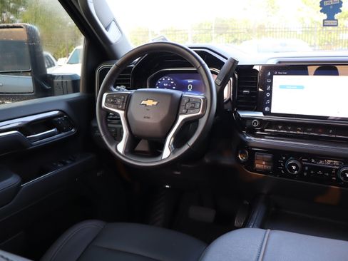 Used 2024 Chevrolet Silverado 3500 LTZ w/ LTZ Convenience Package AWD/4WD image 15