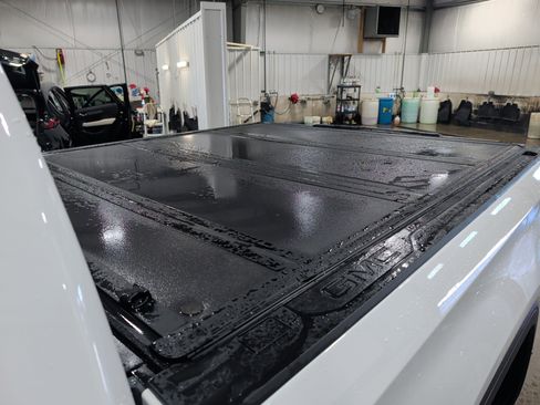 Used 2023 GMC Sierra 1500 AT4 w/ AT4 Premium Package image 7